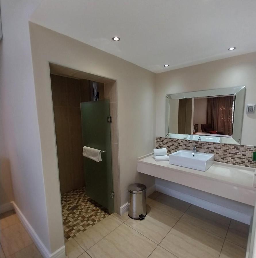 Kupferquelle Resort Tsumeb Bagian luar foto